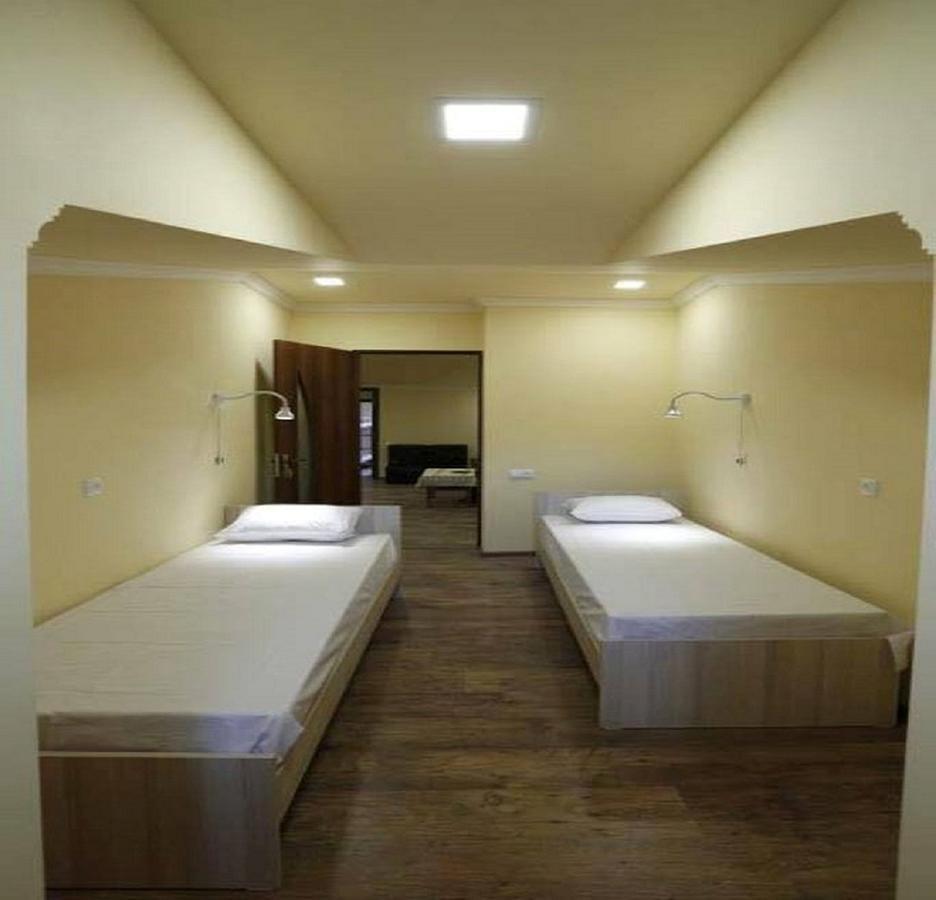 Your Hostel Erivan Exterior foto