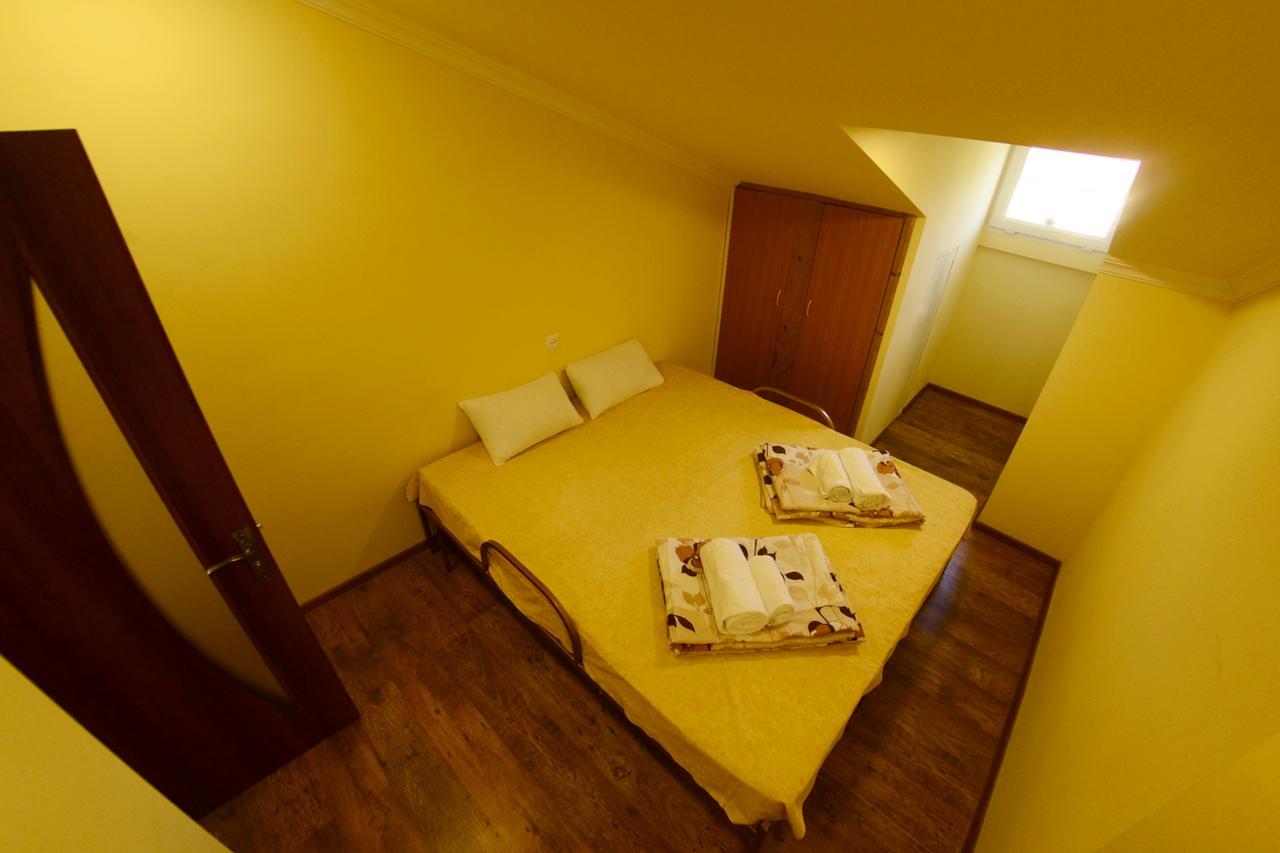 Your Hostel Erivan Exterior foto