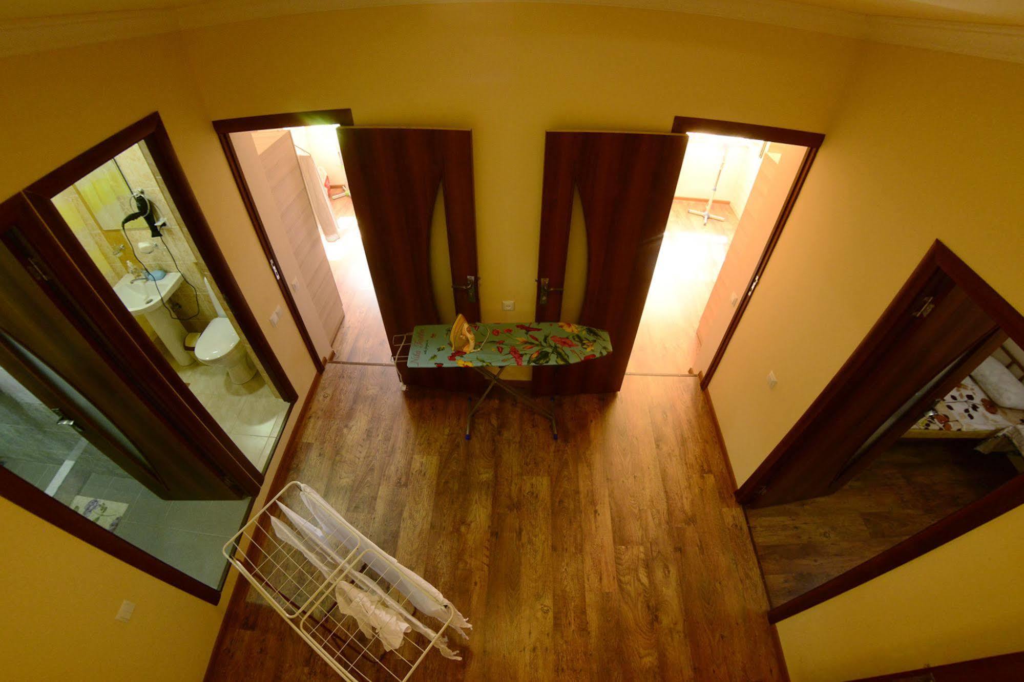 Your Hostel Erivan Exterior foto